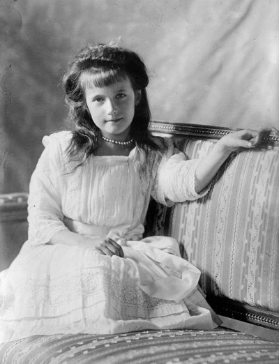 Großfürstin Anastasia Nikolajewna von Russland, um 1908-1910 von Unbekannt