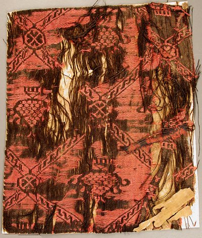 Guilloche-Gitter mit Pinienzapfen, Byzantinisch, 7.-9. Jahrhundert von Unbekannt