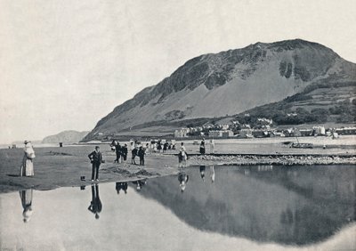 Llanfairechan - Das Dorf und der Penmaenmawr-Berg, 1895 von Unbekannt