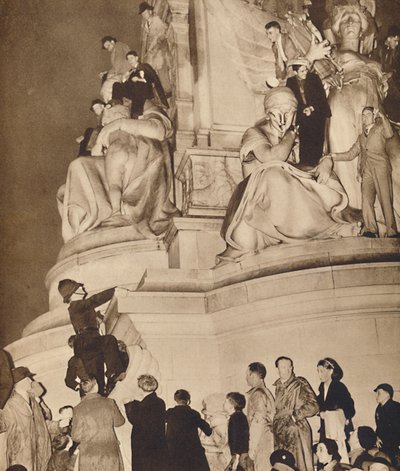 London Grandstand, 1937 von Unbekannt