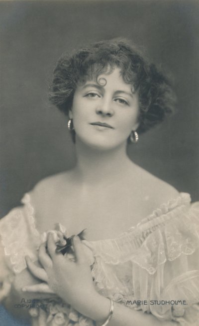 Miss Marie Studholme, 1872-1930, um 1930 von Unbekannt