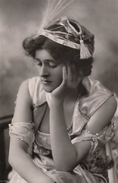 Miss Zena Dare, 1887-1975, um 1930 von Unbekannt