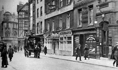 Old Compton Street, Soho, London, 1926-1927 von Unbekannt