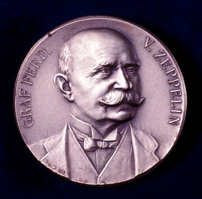 Porträt von Graf Ferdinand von Zeppelin von Unbekannt
