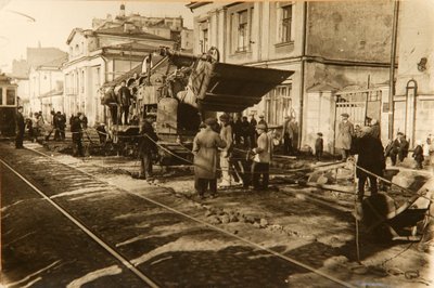 Straßenarbeiten in der Twerskaja-Straße, Moskau, UdSSR, 1920er von Unbekannt