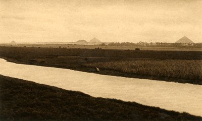 Saqqara - Die Pyramiden von Dashur, ca. 1918-1939 von Unbekannt