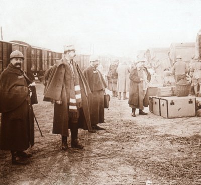 Soldaten kommen in Amanvillers, Frankreich, um 1914-1918 an von Unbekannt