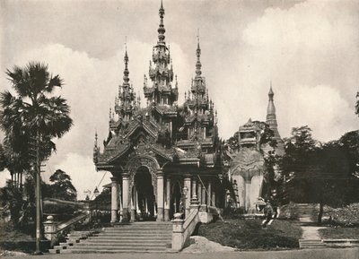 Südlicher Eingang zur Shwe Dagon Pagode, Rangoon von Unbekannt