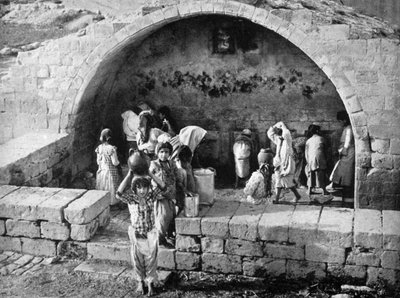 Der Jungfrauenbrunnen in Nazareth, 1926 von Unbekannt