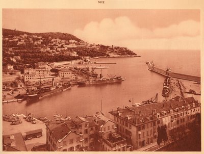 Der Hafeneingang und Mont-Boron, Nizza, 1930 von Unbekannt