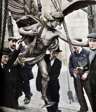 Die Entfernung von Eros, 1925, 1938 von Unbekannt