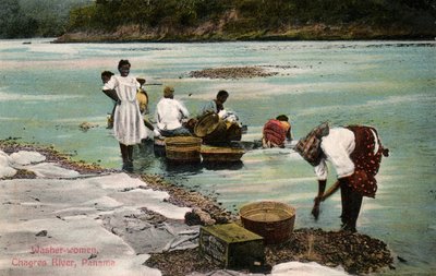 Wäscherinnen, Charges River, Panama, frühes 20. Jahrhundert von Unbekannt