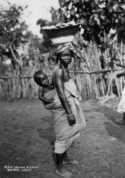 Frau und Kind, Sierra Leone, 20. Jahrhundert von Unbekannt
