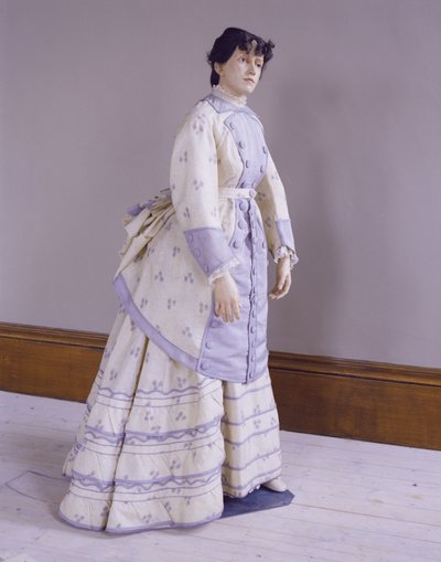 Tournürenkleid aus Kettgedrucktem Alpaka, ca. 1872-74 von Unbekannt