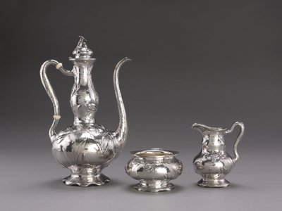 Martelé-Kaffeeservice: Kaffeekanne, ca. 1900-1910 von Unbekannt