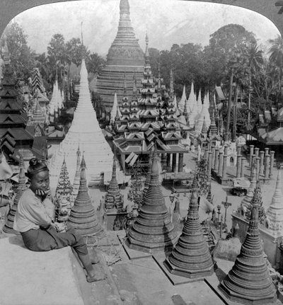 Shwedagon-Pagode, Rangun, Birma, ca. 1900er Jahre von Underwood and Underwood