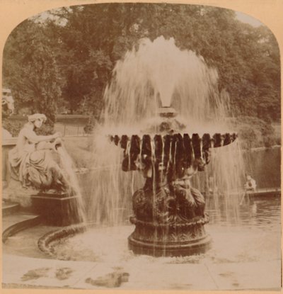 Der große Brunnen, London, England, 1896 von Underwood and Underwood