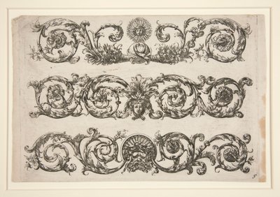 Ornamentales Design mit floralen Arabesken (Sonne) von Unknown