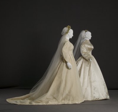 Hochzeitskleider von Unknown artist