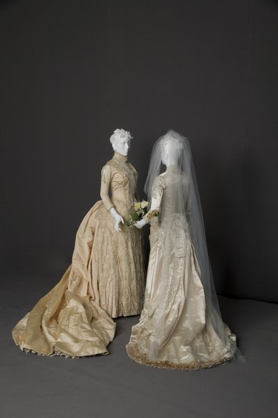 Hochzeitskleider von Unknown artist