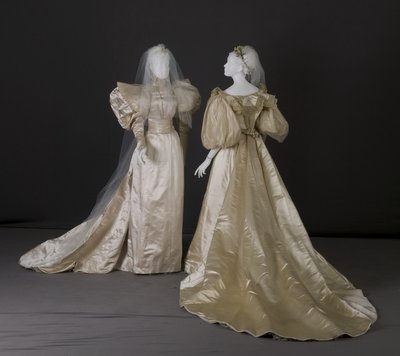 Hochzeitskleider von Unknown artist