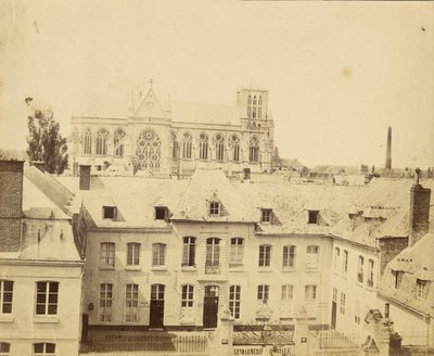 Gebäude der kaiserlichen Gendarmerie und gotische Kathedrale von Unknown artist