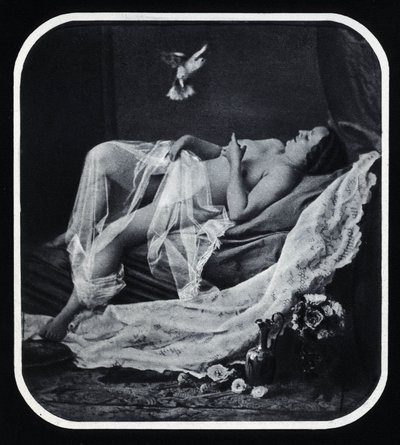 Nackte Frau liegend um 1850 Anonyme Fotografie von Unknown photographer