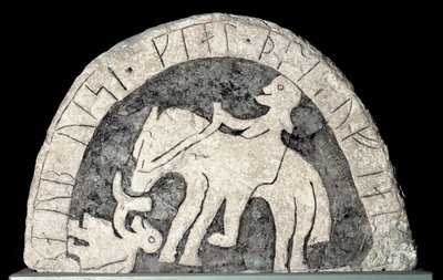 Runenstein mit einem Reiter von Viking