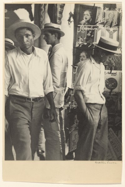 Menschen in der Innenstadt von Havanna, Schuhputzstand von Walker Evans