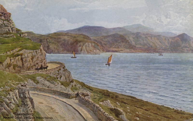 Llandudno, Marine Drive und walisische Berge von Alfred Robert Quinton