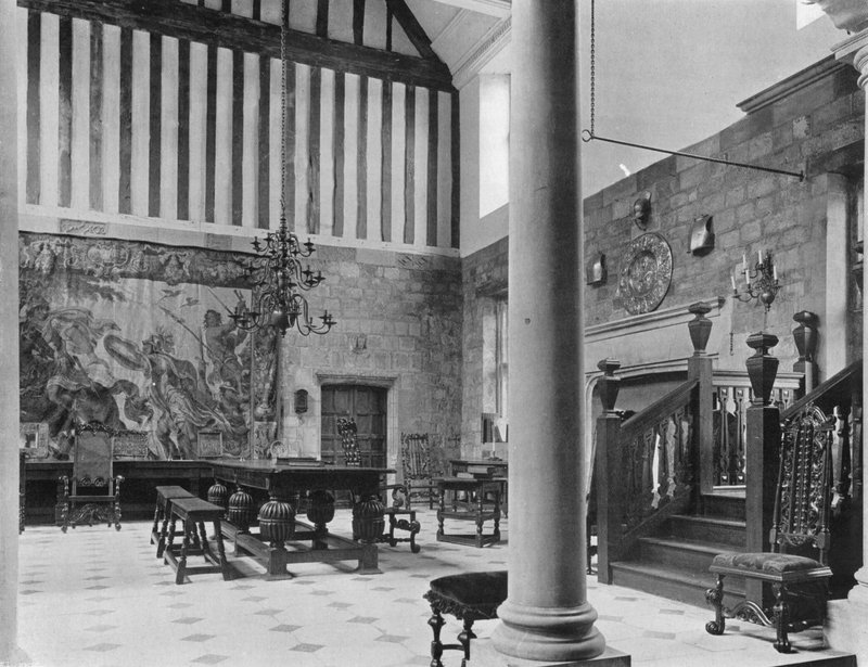 Die Halle von Osten von Charles Latham
