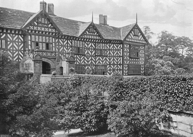 Die Halle, die Brücke und der Wassergraben von Charles Latham