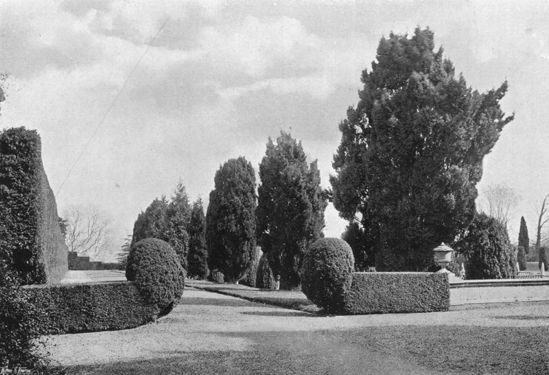 Die erhöhten Terrassen des Privaten Gartens von Charles Latham