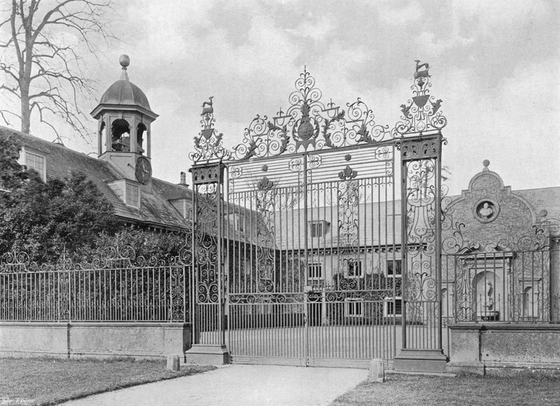 Der Westvorhof von Charles Latham