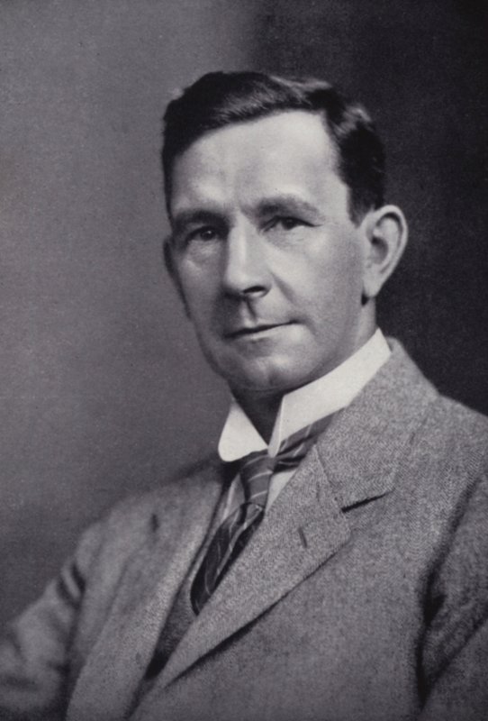 Dr. G. C. Simpson von English Photographer