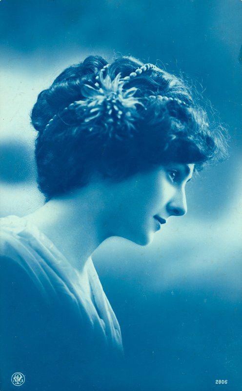 Glamour-Postkarte von English Photographer