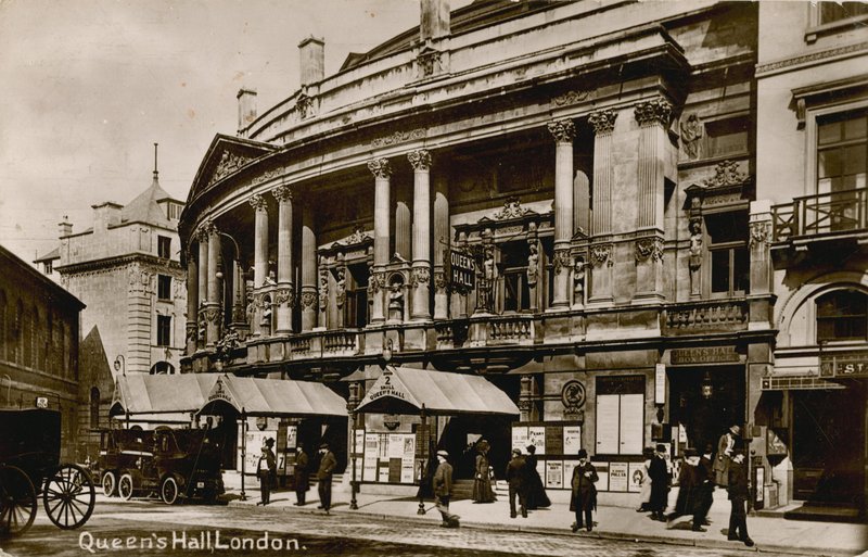 Queens Hall, Langham Place, London Mai 1902 von English Photographer