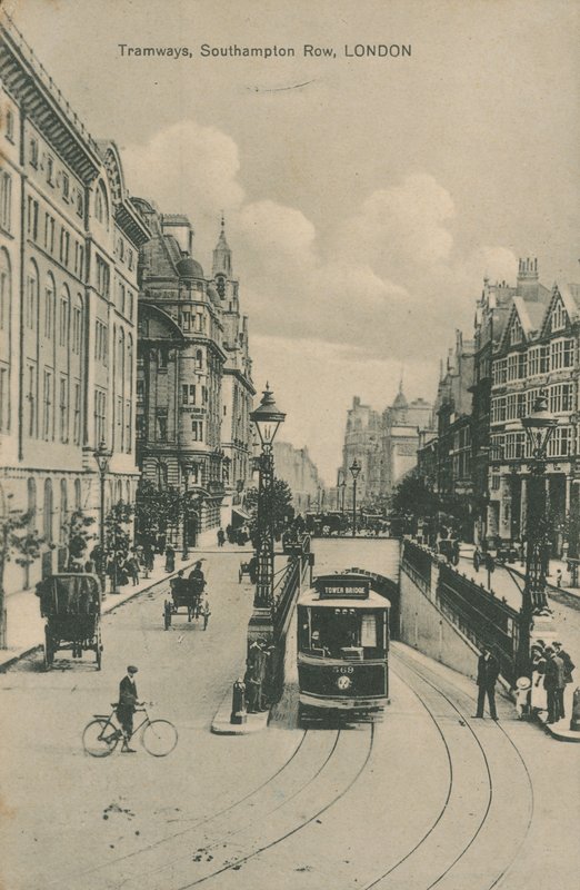 Straßenbahnen, Southampton Row, London von English Photographer