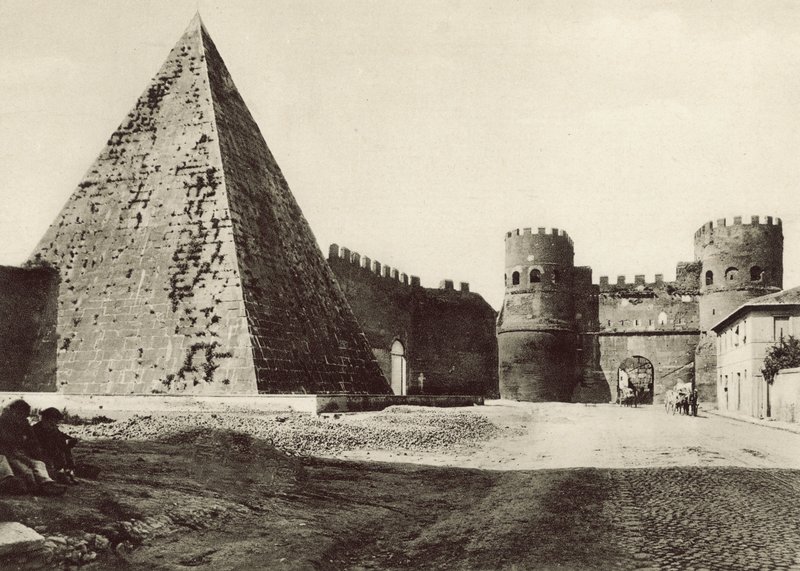 Pyramide des Caius Cestius von Italian Photographer