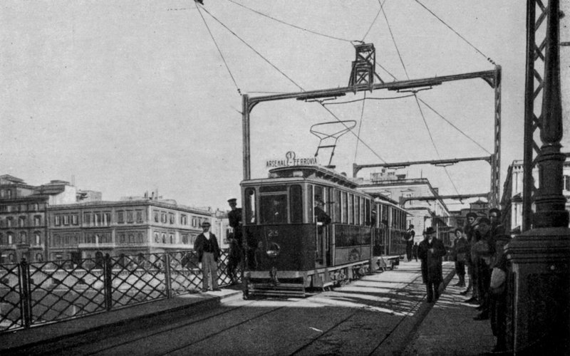 Taranto, Drehbrücke (s/w Foto) von Italian Photographer