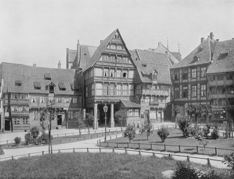 Pfeilerhaus Am Andreasplatz von Photographer German