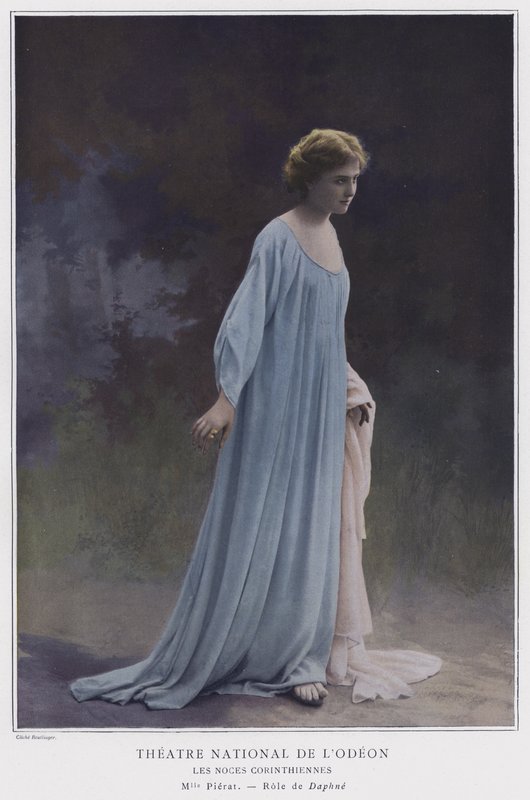 Marie-Therese Pierat als Daphne in Les Noces Corinthiennes von Reutlinger Studio